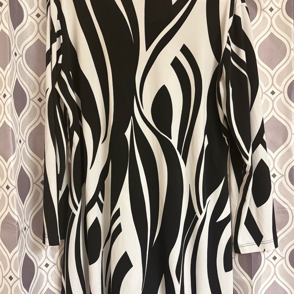 Zebra print shark bite hem top! - Picture 2 of 4